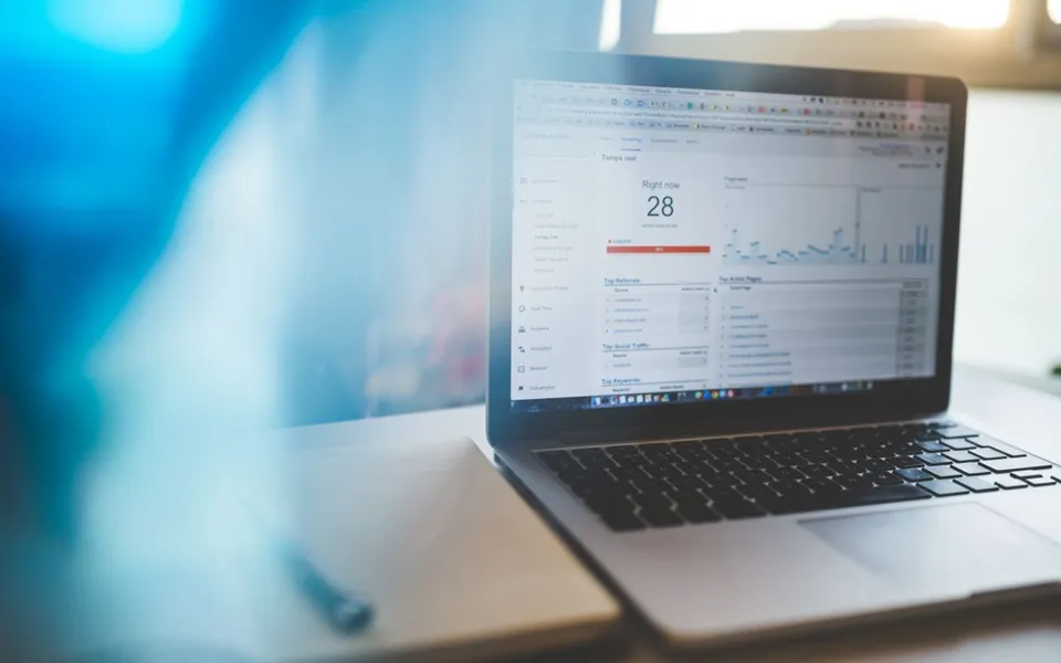 Google Analytics organic traffic for a roofing website